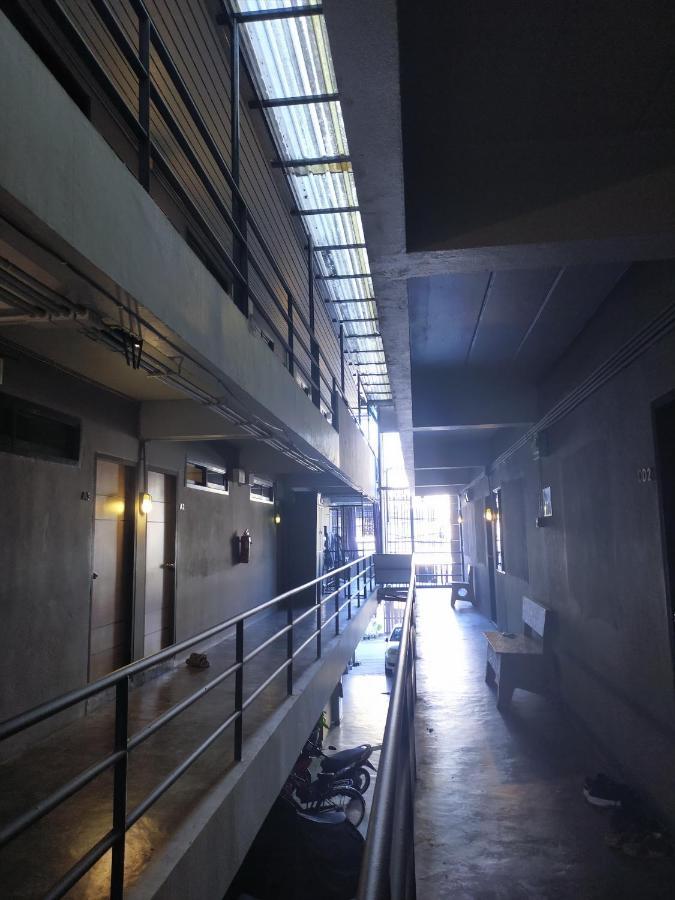9 Hostel Chiang Mai Eksteriør billede
