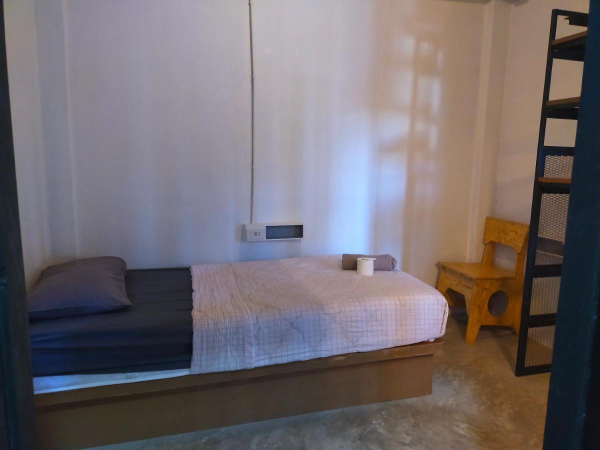 9 Hostel Chiang Mai Eksteriør billede